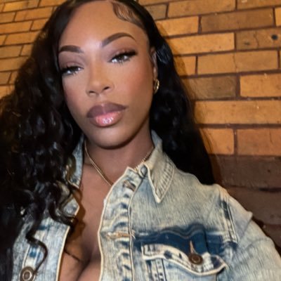 Your Fav MUA ✨ Raymeon B 👦🏽 One Stop Shop: makeup, wig installs, ponytails!! Left Handed Libra ♎️