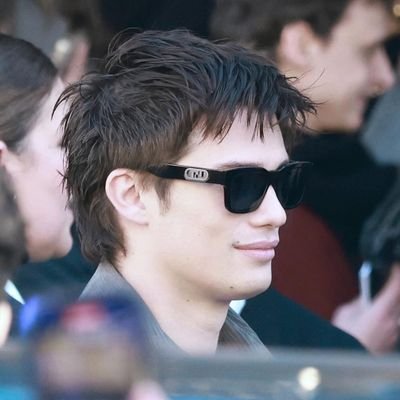 she/her||♒||Nicholas Galitzine & Harry Styles enthusiast ||