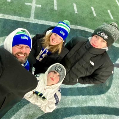 Wife | Mom | Friend | Seahawks fan | Teacher/Admin Support