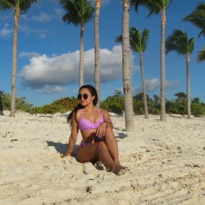 ViviianitaaL's profile picture. 