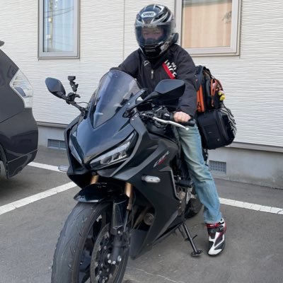 アラフィフ♂の獅子座バイク垢🏍CBR650R&XSR900、猫🐈飼い、御朱印⛩️集め、稀に一人旅をする #ソフトクリーム友の会 会員番号169 、無言フォローすみません🙇‍♂️