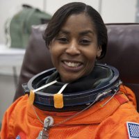 Stephanie Wilson(@Astro_Stephanie) 's Twitter Profileg