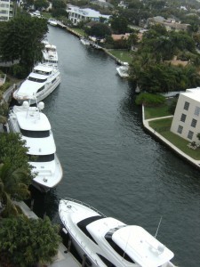 The @RiversideFL Marina offers 545 feet of dock space along the New River. No bridges to the Intracoastal Waterway! dockmaster@riversidehotel.com / 954.377.0960