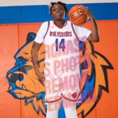 WVHS💙🧡 ,Basketball 🖤, {5,10}Sophomore !, #14 haven't gotten to show myself Shine yet , but just know it's coming 🔜