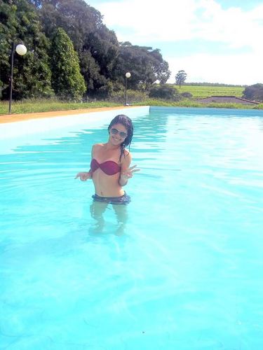 ' Egoísta, egocêntrica, narcisista, fria, indiferente. Diga o que quiser, pelo menos meu coração está intacto.
( Serena Bitch Woodsen )