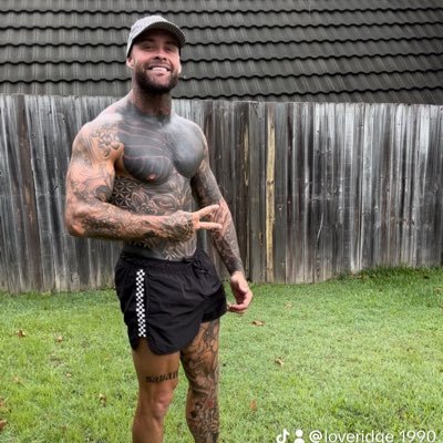 English tatted stallion, click the link below for some Spicey hot content. 🔥🎥 Celebs go dating 2018 🎥😎 https://t.co/MIuA7I56Lh