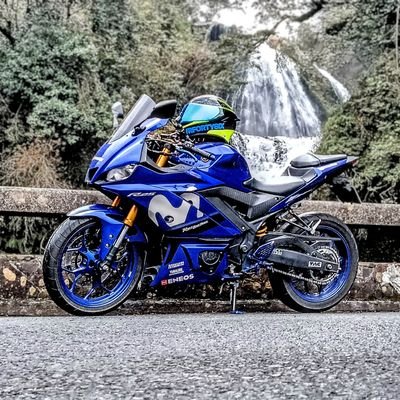 福岡でYZF-R25乗ってるアラフォーライダーです(-ω☆)ｷﾗﾘ✨🎶
無言フォロー失礼します。
気軽に絡んで下さい🎶
よろしくお願い致します‼️
#yzfr25
#ヤマハ
#バイク乗りと繋がりたい
#バイクが好きな人と繋がりたい
#無言フォロー大歓迎