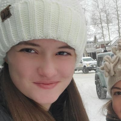 brown_sofi17443's profile picture. 💚  SCHS 2025     ⚽️  SNFC '07     👻 sofiabrown25