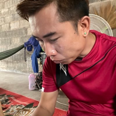pythai4444's profile picture. 