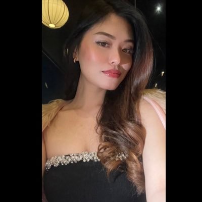 gurung_laxmii's profile picture. Young Eyes, Vintage Heart!!