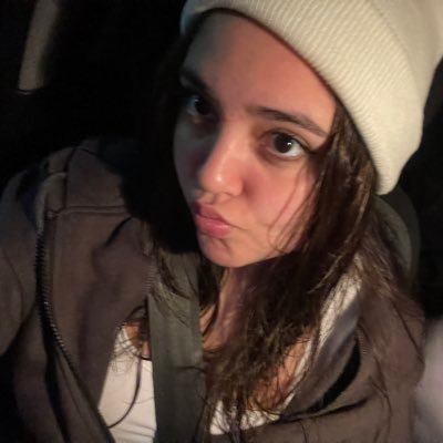 karlaart_'s profile picture. Los artistas ya estamos en twitter jejeje