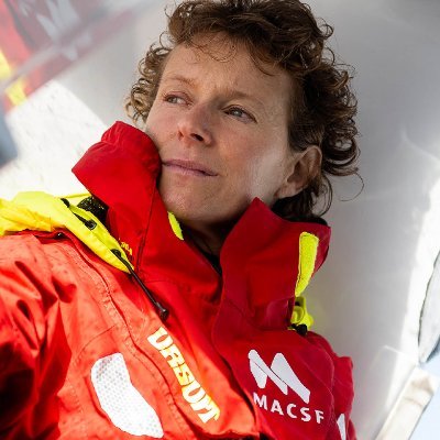 ⛵Team @VoileMACSF 
✊ Objectif Vendée Globe 2024
👫 Navigatrice engagée pour la mixité