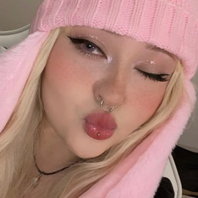 scully_'s profile picture. ⋆˚✿˖° just a girl who loves animal crossing and hello kitty ⋆˚✿˖° ꒰ა❤︎໒꒱