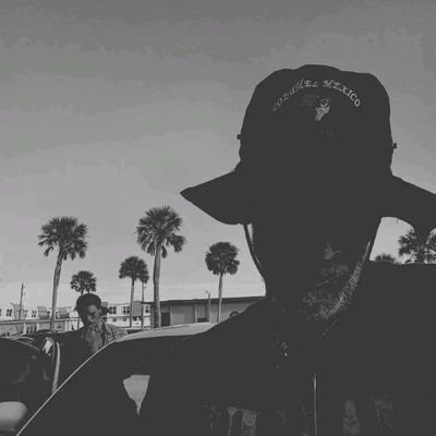 MathewzK57's profile picture. in vino veritas