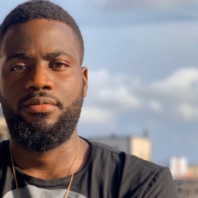 GreyNaha's profile picture. Graphic Designer || je construis l’identité de ta marque • Transformation digitale * UX/UI Design