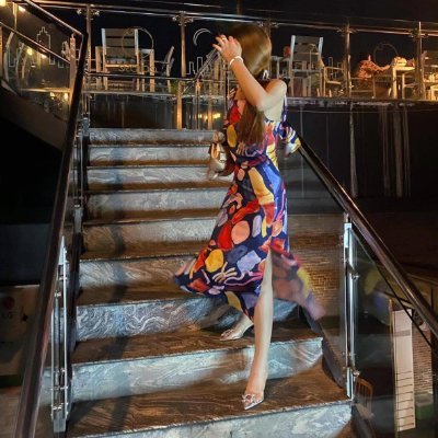 0_ely9's profile picture. 