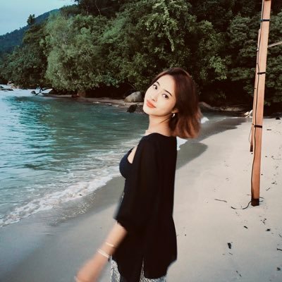 Nadilaznl1's profile picture. bloom with grace