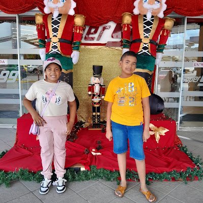 LuzmilaPal54968's profile picture. 