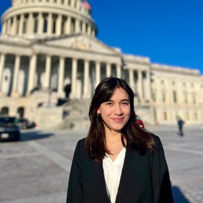 Environmental policy for @medillonthehill🏛️ | Editor in Chief for @inournaturemag🪴| Journalism, environmental policy and Spanish undergraduate @northwesternu