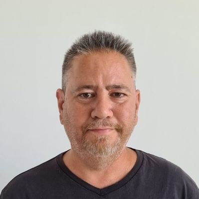 UriErlich's profile picture. מה שיכול להשתבש, יישתבש. וגם מה שלא.