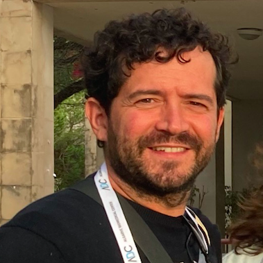 Husband | Dad 2x | Developmental biologist playing with microscopes | Postdoc at @PDN_Cambridge | PhD at @CABD_UPO_CSIC | Opinions my own | he/him