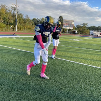 6’ (175) OLB/WR class of 26 Ringgold hs bench 315 gpa 4.0 gmail- Meyontae07@gmail.com 724-986-1280