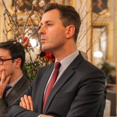 Directeur de Cabinet de l’agglo. de #Saintes @brunoDRAPRON - VP @dextera15 - soutien du #madeinFrance🇫🇷 - intervenant @UBMontaigne