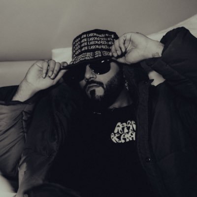 Electronic Music Producer, Vocalist and Entertainer. Insta/Facebook: oneandonlytg