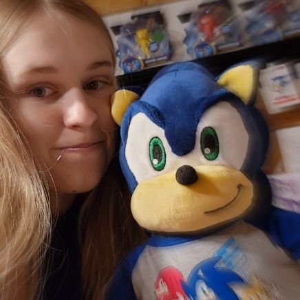 Sonic collector | random tweets | she/her | 22 |
Check out my link! ⬇️