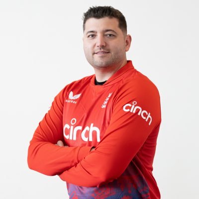 England PD cricketer #88 🏴 Part time Cricket Comm 🎙️#MUFC
