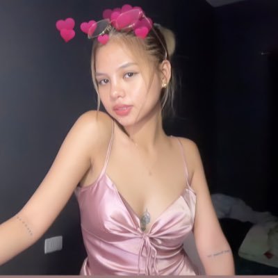 itsmisofia's profile picture. 💨