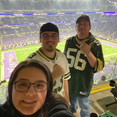 GoPackGo1230's profile picture. Go Pack Go! #FearTheDeer #2021NBACHAMPS