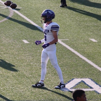 Woodhaven High School,MI 2025/5’10 140lbs/ hargetnj2@gmail.com