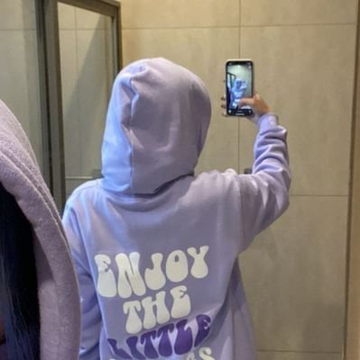 roma75207423's profile picture. 777