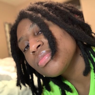 Agender transmasc stud. Artist. •23• No feminine gendered terms.* Pronouns are they/he