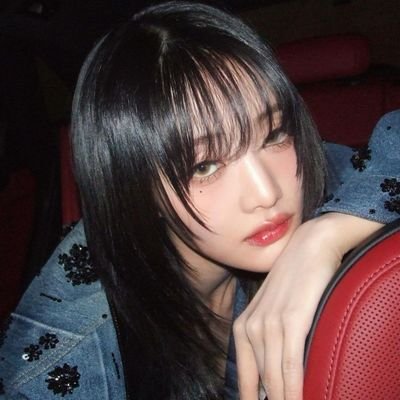 25
Dua Lipa, Aitana, Angèle, Blackpink, Itzy, (G)I-dle, Dreamcatcher, Aespa and more...