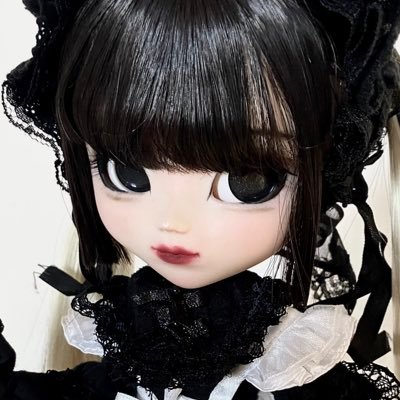 hii!! 🐈‍⬛🗝️ i like pullip dolls ☆〜（ゝ。∂）