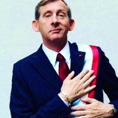 j’ai un humour qui plaît pas à tout le monde,  donc je m’en fous, j’appuie là où ça fait mal