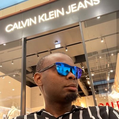 👨👩👧👧Father & Husband | ⚽️⚽️@juventusfc Fan | Jovial | Positive Vibes Only | ⛔️No DM Without Permission| I Don’t Share Money| 👨🏫 I’M TWEETER HEADMASTER