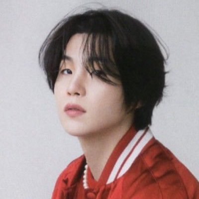 Cadela do Yoongi 🔮🧹But I swear, someday there'll be A celebration throughout Oz That's all to do with me!• ela/dela • faço uns edits ai🌙 💕