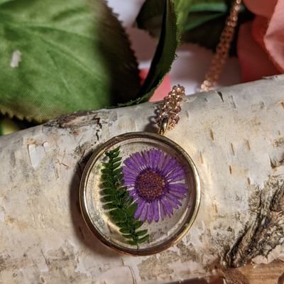 Handmade Glass jewelry and Keepsakes