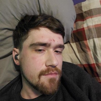 Der_riese1019's profile picture. idk hmu