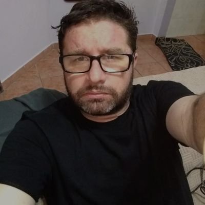 🧜 Papai da Camilinha
🎵 Músico
🥖 Pão
🍶 Leite
🏣 Não esquecer de passar na farmácia
👍🏻 posso ser seu amigo?