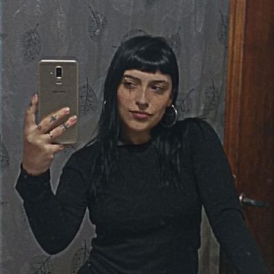 miabarrionuevo_'s profile picture. insta:mia.barrionuevo_ 
🛐