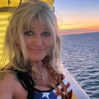 Lorena Rowe (@lorenar4769) 's Twitter Profile