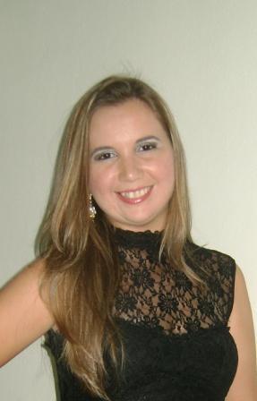 Menina que virou mulher e que acabou de virar mãe, mais sobre essa minha vida corriqueira: http://t.co/MkgvRWkrR6
