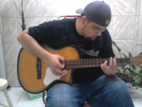 Com Uma Arma Na Mão eu Boto Fogo no País