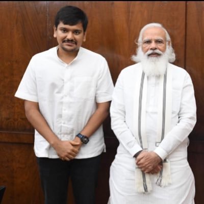 ಭಾರತೀಯ || ಕನ್ನಡಿಗ || ಬಿಜೆಪಿ ಕಾರ್ಯಕರ್ತ || ವೀರಶೈವ ಲಿಂಗಾಯತ ಮಹಾಸಭಾ || S.S. Shettar Foundation || ಸಮಾಜ ಸೇವಕ || Tweets are personal.