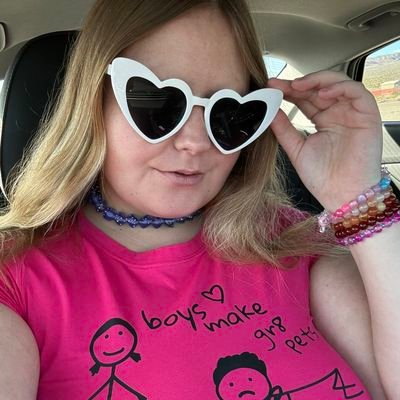 Sub for the gorgeous goddess @qu33nmaryy❤️🔥❤️🔥