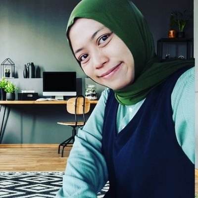 Rizky Masdila Ananda Blogger Bali Perempuan Berdarah Medan Surabaya.
